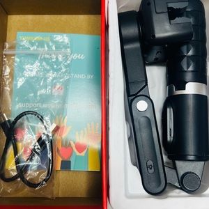 Stabilizer Handheld Selfie Stick Tripod With Fill Light
Used